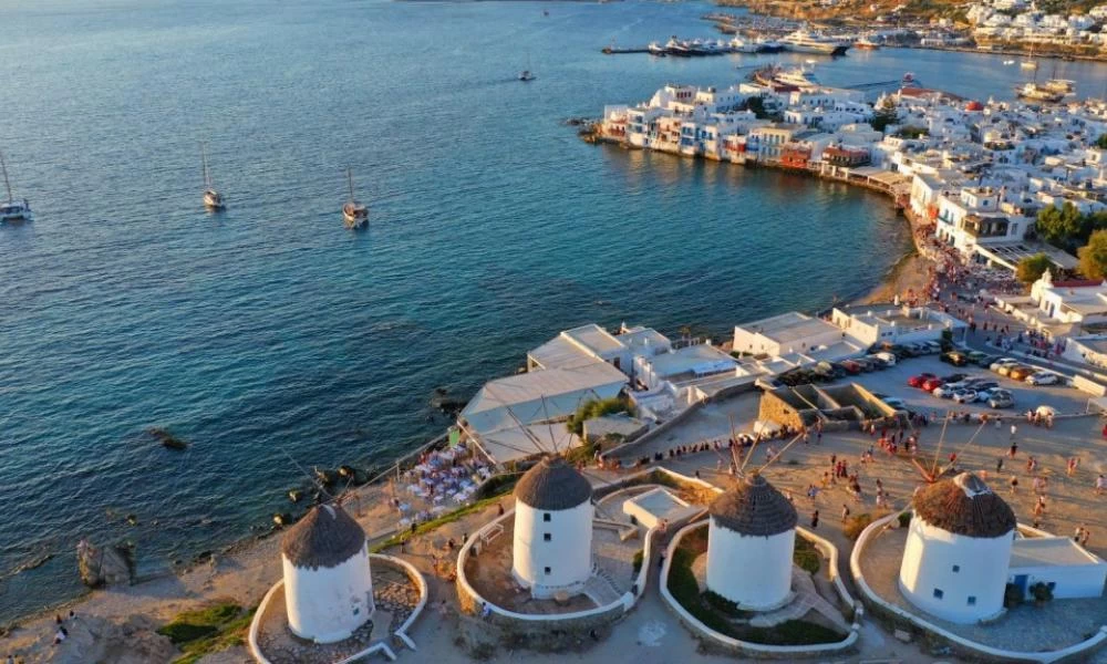 Μύκονος – Θρίλερ με καμένο αυτοκίνητο – Όλα τα ενδεχόμενα ανοιχτά